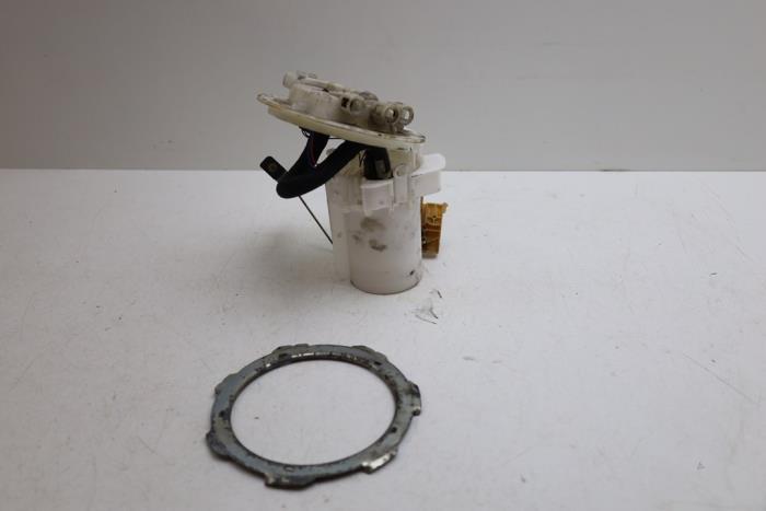 Gebruikte Tank element Pomp Saab 9-3 II Sport Sedan (YS3F) 1.8t 16V Prijs € 75,00 Margeregeling aangeboden door Auto Demontage Elferink B.V.