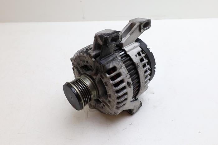 Gebruikte Dynamo Volvo S80 (AR/AS) 2.4 D5 20V 180 Prijs € 50,00 Margeregeling aangeboden door Auto Demontage Elferink B.V.