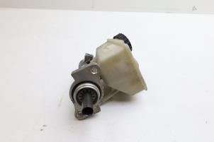 Hoofdremcilinder van een Volvo V70 (SW) 2.4 20V 140 2001