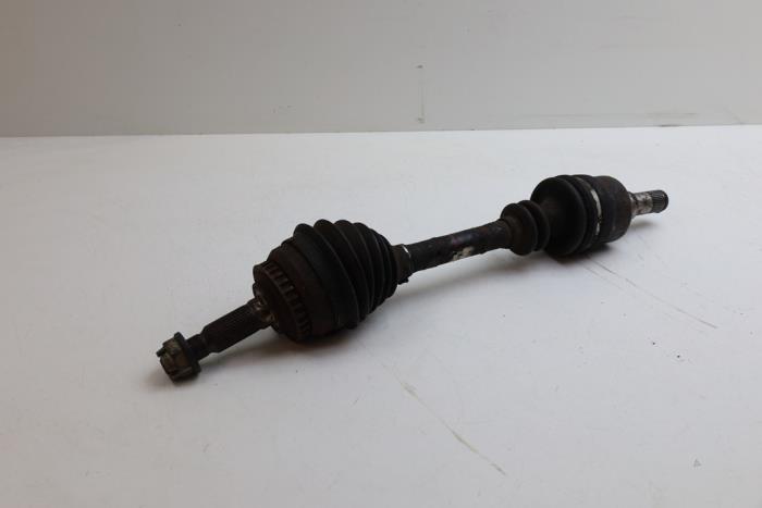 Gebruikte Aandrijfas links-voor Saab 900 II Coupé 2.0 S,SE Turbo 16V Prijs € 50,00 Margeregeling aangeboden door Auto Demontage Elferink B.V.