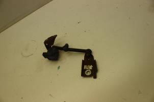 Gebruikte Lichtsensor Volvo C30 (EK/MK) 2.0 D 16V Prijs € 50,00 Margeregeling aangeboden door Auto Demontage Elferink B.V.