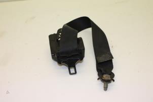 Gebruikte Veiligheidsgordel rechts-achter Saab 900 II (YS3D) 2.3 S,SE 16V Prijs € 50,00 Margeregeling aangeboden door Auto Demontage Elferink B.V.