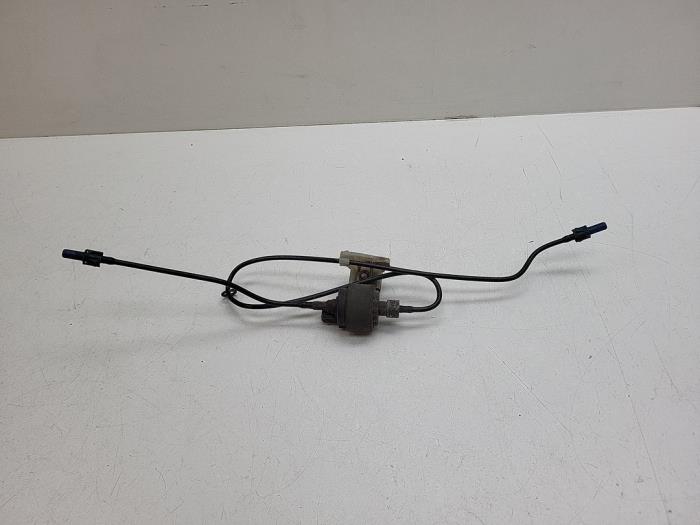 Gebruikte Tank element Pomp Saab 9-3 II Sport Sedan (YS3F) 1.9 TiD 16V Prijs € 50,00 Margeregeling aangeboden door Auto Demontage Elferink B.V.