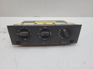 Gebruikte Kachelcomputer Volvo S40 (VS) Prijs € 50,00 Margeregeling aangeboden door Auto Demontage Elferink B.V.