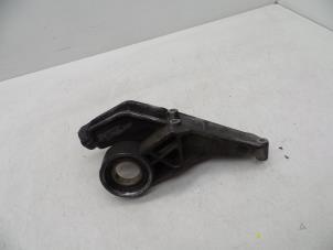 Gebruikte Motorsteun Saab 9000 CS 2.3i 16V Turbo CSE Prijs € 40,00 Margeregeling aangeboden door Auto Demontage Elferink B.V.