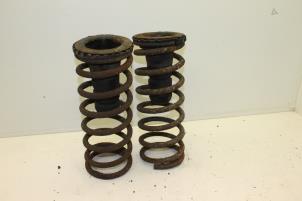 Gebruikte Veerschroef voor Saab 99 2.0 GL Prijs € 50,00 Margeregeling aangeboden door Auto Demontage Elferink B.V.