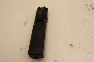 Gebruikte Raam schakelaar elektrisch Saab 9-3 II Sport Sedan (YS3F) 1.9 TiD Prijs € 40,00 Margeregeling aangeboden door Auto Demontage Elferink B.V.