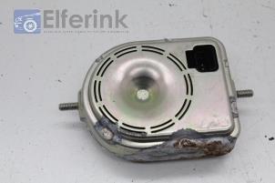 Gebruikte Alarm sirene Volvo V70 (BW) 2.4 D 20V Prijs € 25,00 Margeregeling aangeboden door Auto Demontage Elferink B.V.