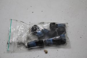 Gebruikte Bouten set Saab 9-3 Sport Estate (YS3F) 1.9 TiD 16V Prijs € 25,00 Margeregeling aangeboden door Auto Demontage Elferink B.V.