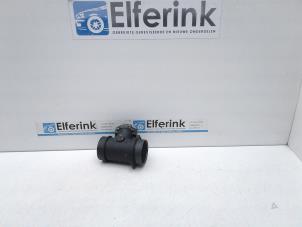 Gebruikte Luchtmassameter Saab 900 II (YS3D) 2.3 S,SE 16V Prijs € 75,00 Margeregeling aangeboden door Auto Demontage Elferink B.V.