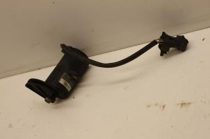 Gebruikte Sensor Gaspedaalpositie Saab 9-3 I (YS3D) 2.2 TiD 16V Prijs € 25,00 Margeregeling aangeboden door Auto Demontage Elferink B.V.