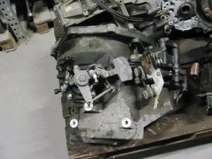 Gebruikte Versnellingsbak Saab 9-3 II Sport Sedan (YS3F) 2.0T 16V Prijs € 350,00 Margeregeling aangeboden door Auto Demontage Elferink B.V.