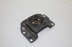 Gebruikte Motorrubber Volvo C30 (EK/MK) 1.6 16V Prijs € 25,00 Margeregeling aangeboden door Auto Demontage Elferink B.V.