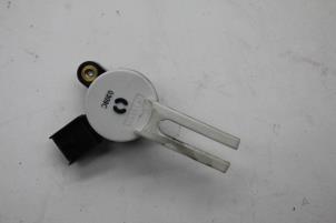 Gebruikte Schakelaar Remlicht Saab 9-5 (YS3G) 2.0 TiD 16V Prijs € 25,00 Margeregeling aangeboden door Auto Demontage Elferink B.V.