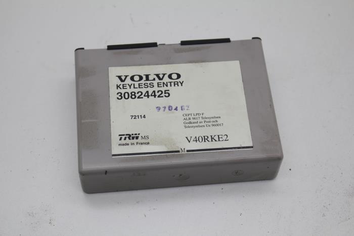 Gebruikte Computer Diversen Volvo S40 (VS) 1.8 16V Prijs € 50,00 Margeregeling aangeboden door Auto Demontage Elferink B.V.
