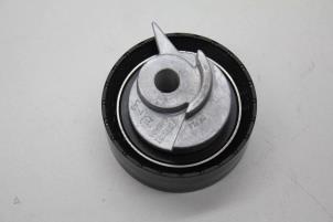 Gebruikte Spanrol Multiriem Volvo 850 Prijs € 50,00 Margeregeling aangeboden door Auto Demontage Elferink B.V.