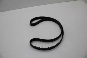 Gebruikte Distributieriem Volvo 9-Serie Prijs € 25,00 Margeregeling aangeboden door Auto Demontage Elferink B.V.