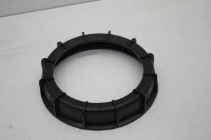 Gebruikte Tank element Pomp Volvo V50 Prijs € 75,00 Margeregeling aangeboden door Auto Demontage Elferink B.V.