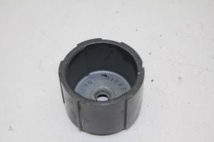 Gebruikte Steun (diversen) Volvo V70 Prijs € 25,00 Margeregeling aangeboden door Auto Demontage Elferink B.V.