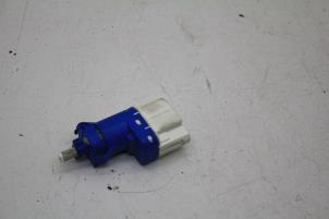 Gebruikte Remlicht Schakelaar Volvo XC70 (BZ) 3.0 T6 24V AWD Prijs € 25,00 Margeregeling aangeboden door Auto Demontage Elferink B.V.