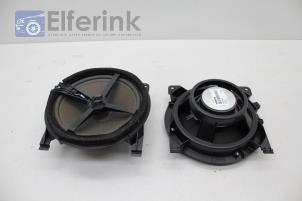 Gebruikte Speaker Volvo S60 I (RS/HV) 2.4 20V 170 Prijs € 50,00 Margeregeling aangeboden door Auto Demontage Elferink B.V.