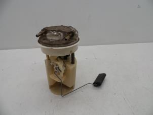 Gebruikte Benzinepomp Volvo S40 (VS) 1.8 16V Prijs € 65,00 Margeregeling aangeboden door Auto Demontage Elferink B.V.