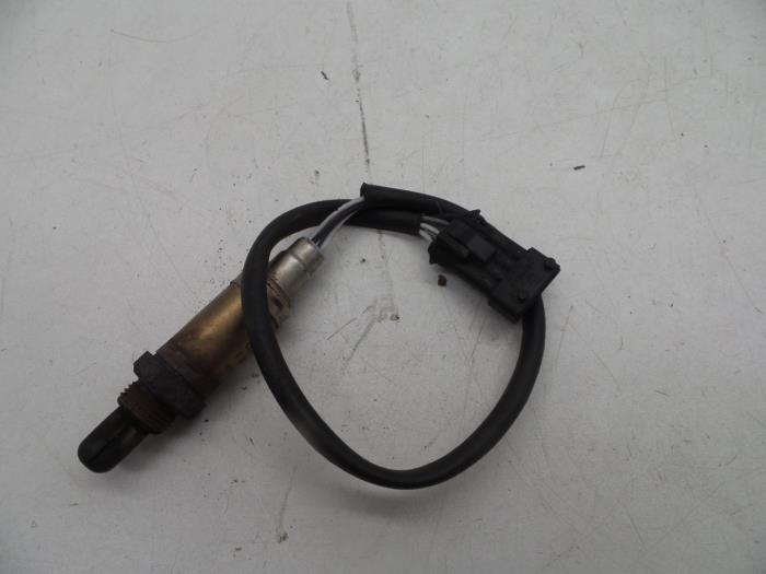Gebruikte Lambda Sonde Saab 900 II (YS3D) 2.5 SE V6 24V Prijs € 50,00 Margeregeling aangeboden door Auto Demontage Elferink B.V.
