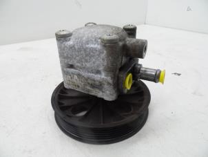 Gebruikte Pomp Servo Volvo V40 (VW) 2.0 16V Prijs € 75,00 Margeregeling aangeboden door Auto Demontage Elferink B.V.