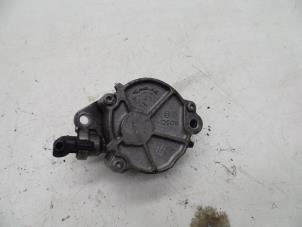 Gebruikte Vacuumpomp Rembekrachtiging Volvo C30 (EK/MK) 1.6 D 16V Prijs € 100,00 Margeregeling aangeboden door Auto Demontage Elferink B.V.