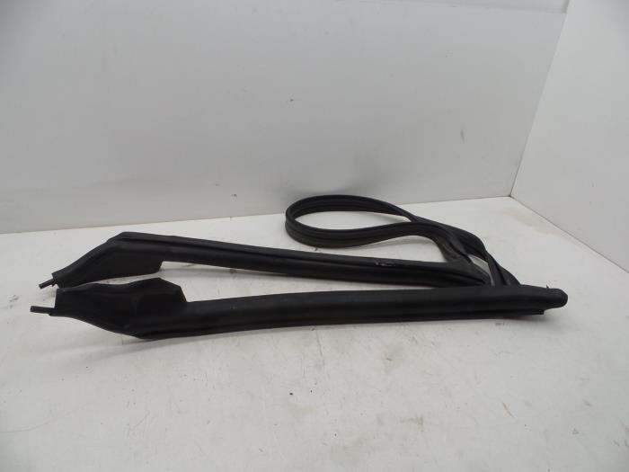 Windscreen rubber Saab 9-3