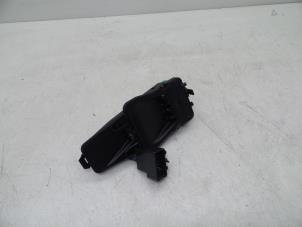 Gebruikte Computer Diversen Volvo V60 I (FW/GW) 1.6 T3 16V Prijs € 25,00 Margeregeling aangeboden door Auto Demontage Elferink B.V.