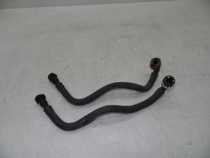 Gebruikte Brandstofleiding Volvo C70 (MC) 2.0 D 16V Prijs € 40,00 Margeregeling aangeboden door Auto Demontage Elferink B.V.