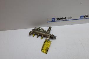 Gebruikte Common rail (Injectie) Saab 9-5 Estate (YS3E) 3.0 TiD V6 24V Prijs € 50,00 Margeregeling aangeboden door Auto Demontage Elferink B.V.