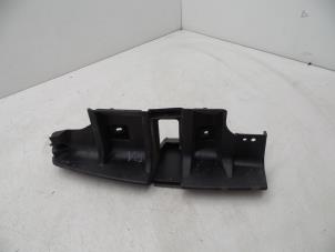 Gebruikte Bumpersteun rechts-achter Volvo C30 (EK/MK) 1.6 D2 16V Prijs € 25,00 Margeregeling aangeboden door Auto Demontage Elferink B.V.