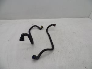 Gebruikte Oliedruk Leiding Volvo XC70 (BZ) 2.4 D5 20V 215 AWD Autom. Prijs € 75,00 Margeregeling aangeboden door Auto Demontage Elferink B.V.