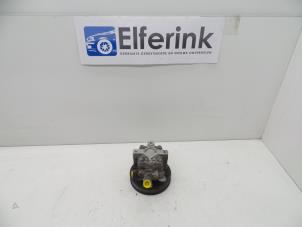 Gebruikte Pomp Servo Saab 9-5 (YS3G) 2.0 TiD 16V Prijs € 150,00 Margeregeling aangeboden door Auto Demontage Elferink B.V.