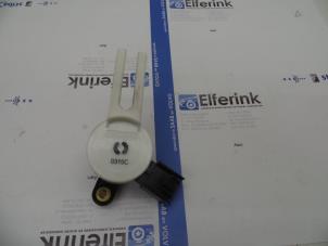 Gebruikte Schakelaar Remlicht Saab 9-5 (YS3G) 2.0 TiD 16V Prijs € 25,00 Margeregeling aangeboden door Auto Demontage Elferink B.V.