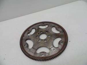 Gebruikte Vliegwiel Saab 9-5 (YS3G) 2.0 TiD 16V Prijs € 50,00 Margeregeling aangeboden door Auto Demontage Elferink B.V.