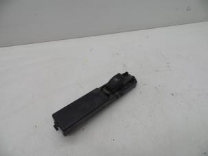 Gebruikte Raam schakelaar elektrisch Saab 9-3 II Sport Sedan (YS3F) 1.8t 16V Prijs € 50,00 Margeregeling aangeboden door Auto Demontage Elferink B.V.