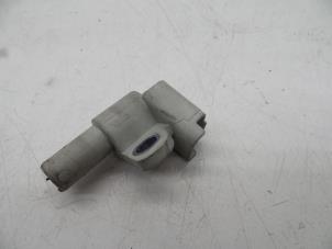 Gebruikte Sensor Nokkenas Volvo V70 (BW) 2.0 D 16V Prijs € 25,00 Margeregeling aangeboden door Auto Demontage Elferink B.V.
