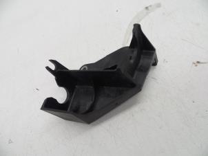 Gebruikte Steun (diversen) Volvo V40 (MV) 1.6 T2 GTDi 16V Prijs € 25,00 Margeregeling aangeboden door Auto Demontage Elferink B.V.