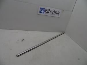 Gebruikte Raamlikker Opel Insignia Sports Tourer 2.0 CDTI 16V 160 Ecotec Prijs € 25,00 Margeregeling aangeboden door Auto Demontage Elferink B.V.