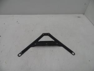 Gebruikte Steun (diversen) Saab 9-3 II Sport Sedan (YS3F) 1.8t 16V Prijs € 40,00 Margeregeling aangeboden door Auto Demontage Elferink B.V.