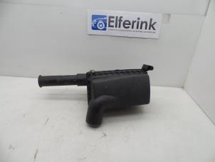 Gebruikte Luchtfilterhuis Saab 9-3 I (YS3D) 2.0t 16V Prijs € 25,00 Margeregeling aangeboden door Auto Demontage Elferink B.V.