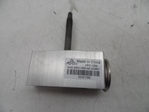 Gebruikte Airco expansieklep Saab 9-5 (YS3G) 2.0 TiD 16V Prijs € 25,00 Margeregeling aangeboden door Auto Demontage Elferink B.V.