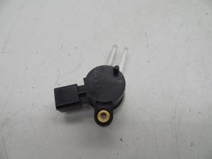 Gebruikte Schakelaar Remlicht Saab 9-5 (YS3G) 2.0 TiD 16V Prijs € 25,00 Margeregeling aangeboden door Auto Demontage Elferink B.V.