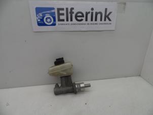 Gebruikte Hoofdremcilinder Saab 9-5 (YS3E) 2.3t 16V Prijs € 25,00 Margeregeling aangeboden door Auto Demontage Elferink B.V.