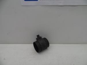 Gebruikte Luchtmassameter Opel Insignia Sports Tourer 2.0 CDTI 16V 130 ecoFLEX Prijs € 25,00 Margeregeling aangeboden door Auto Demontage Elferink B.V.