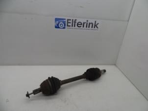 Gebruikte Steekas rechts-voor Volvo V50 (MW) 1.6 D 16V Prijs € 75,00 Margeregeling aangeboden door Auto Demontage Elferink B.V.