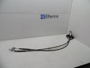 Gebruikte Handrem Kabel Opel Astra G (F08/48) 1.6 Prijs € 50,00 Margeregeling aangeboden door Auto Demontage Elferink B.V.
